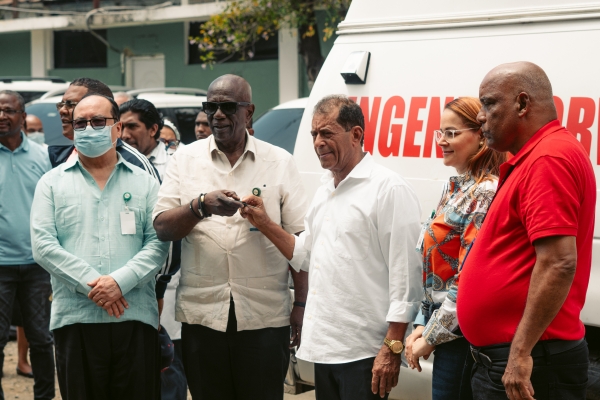 Colaboradores del Ingenio Porvenir agradecen donación de ambulancia y operativo médico