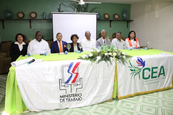 Cañeros del CEA reciben taller de Ministerio de Trabajo.